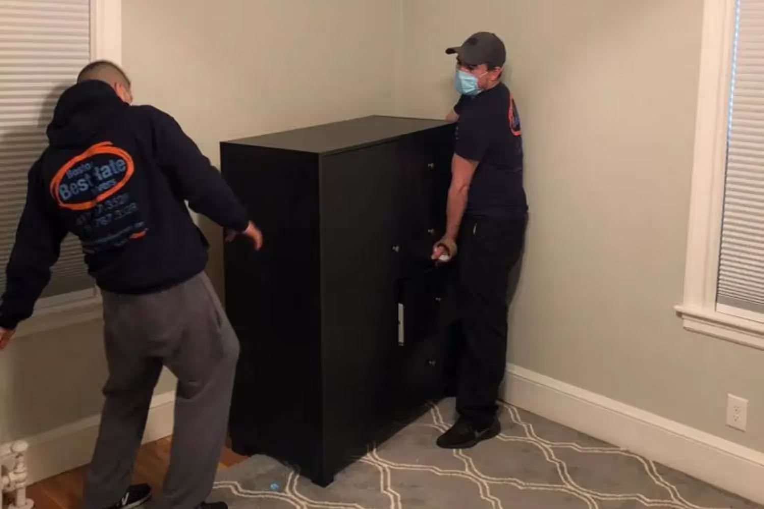 The Best Way to Move a Large Mirror Without Cracking It